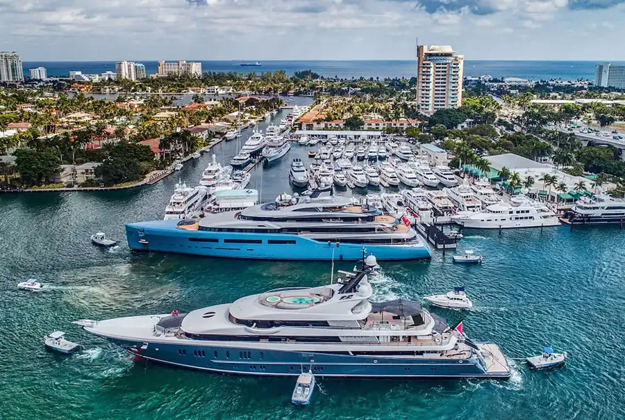 ABSOLUTE AT FORT LAUDERDALE INTERNATIONAL BOAT SHOW 2021
