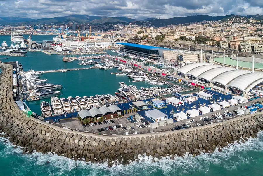 ABSOLUTE AT THE GENOA BOAT SHOW 2021